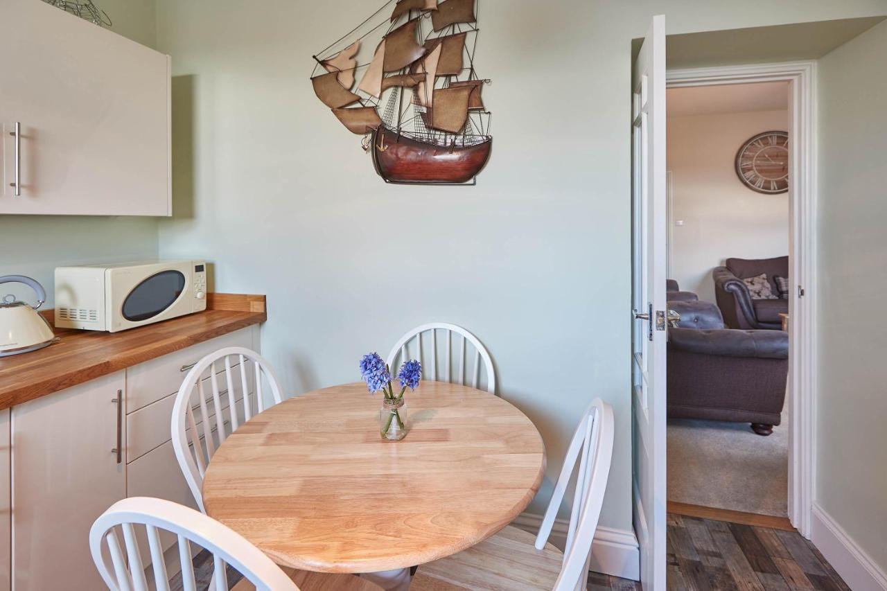Apartment Host & - Church Square Eskape Whitby